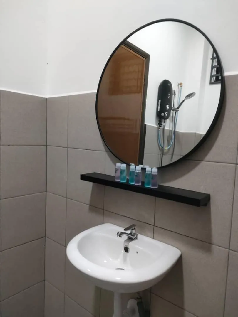 Cik Yam Homestay Pool, Melaka L For Malay Only 0*, Malacca